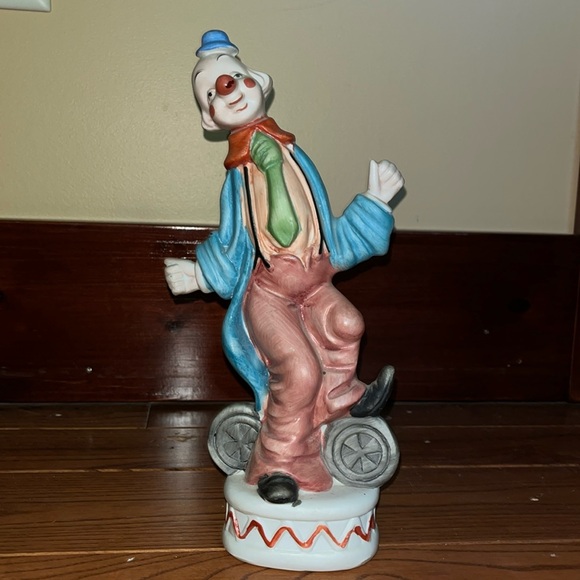Circus clown ceramic 10” tall - Picture 2 of 10